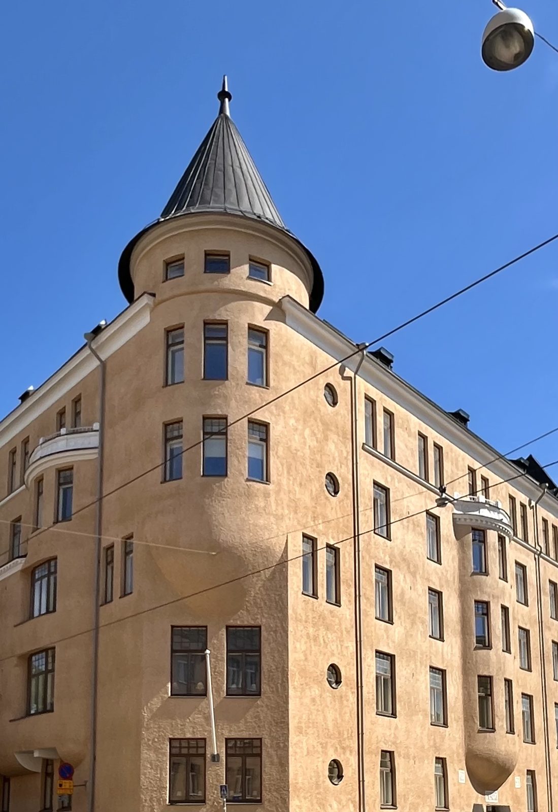 As Oy Gården / Fenix, Huvilankatu 27 - julkisivu